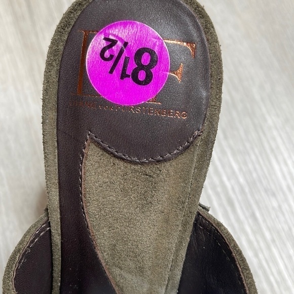 Diane Von Furstenberg Green Suede Mules Clogs Size 8.5 - Picture 2 of 12